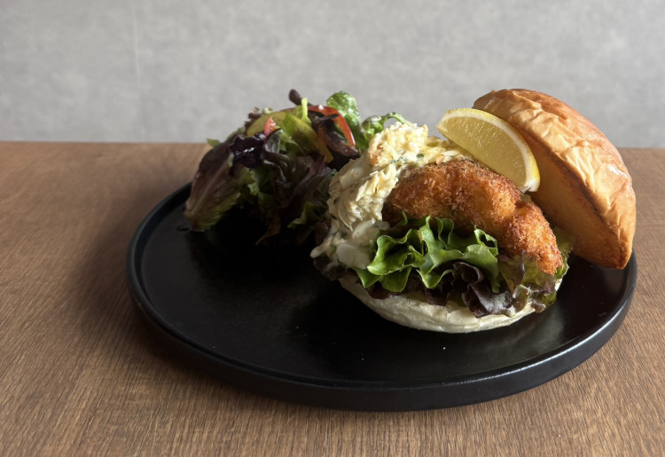 天然鳴門鯛カツバーガー