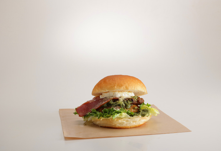 L&Lバジルチーズバーガー